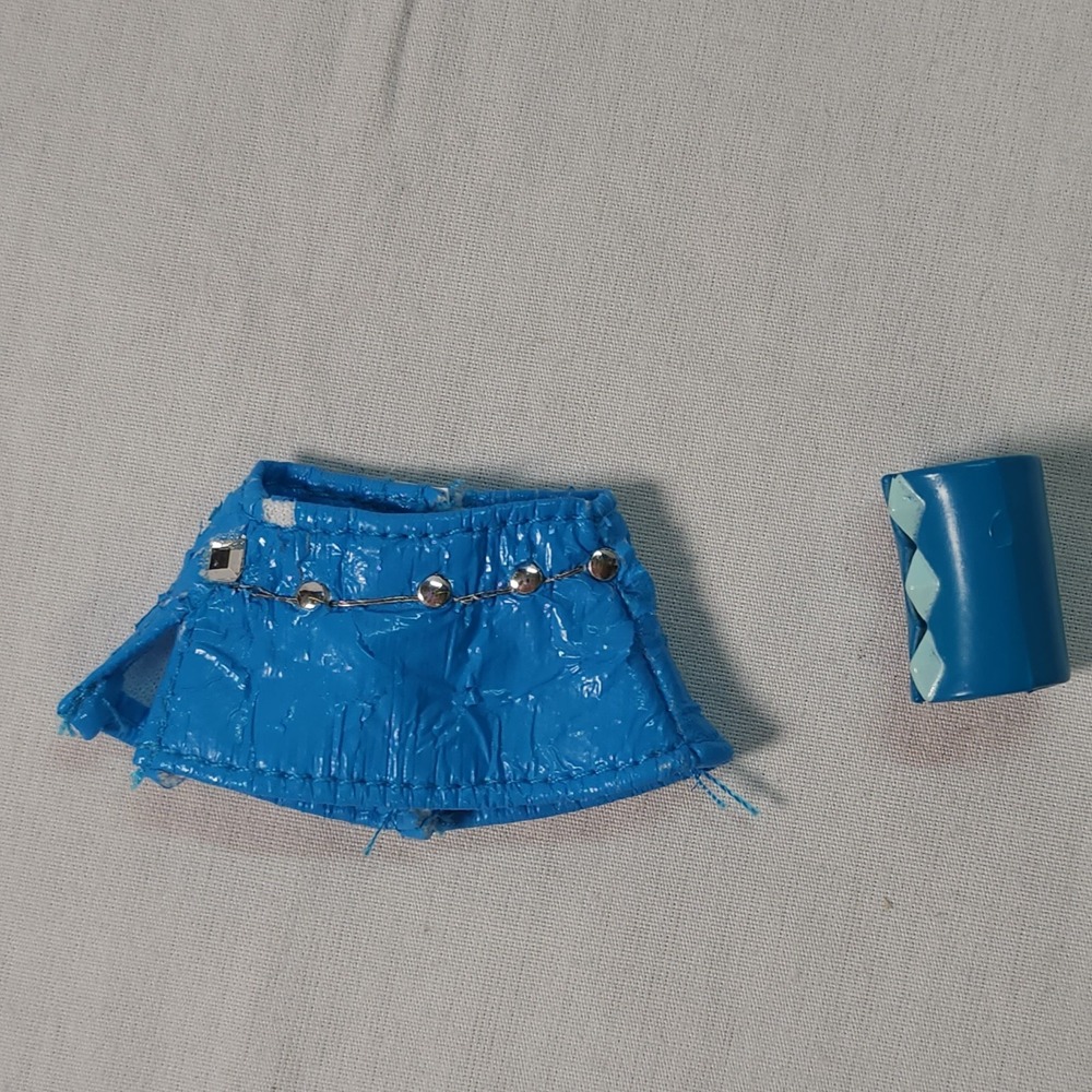 Mattel Winx Club 2004 Season 1 Icy Witch Transformation Doll Skirt Hair Band VTG